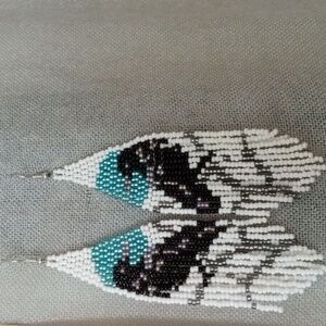 EARRINGS, CROW BEADED-BLUE